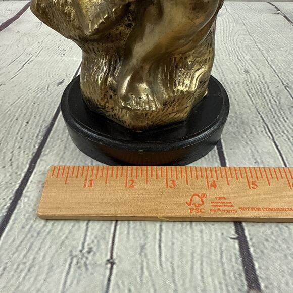 Vintage Brass Statue Chinese Man with Koi Fish 9" tall - 3 Lbs 13 oz - Picture 6 of 8